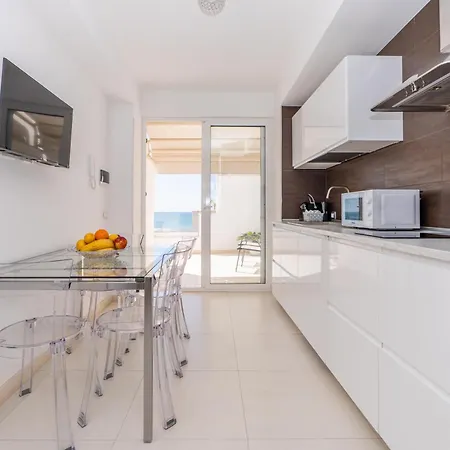 Madagi Beachfront Pozzallo