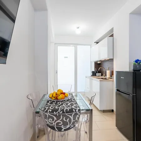 Madagi Beachfront 4* Pozzallo